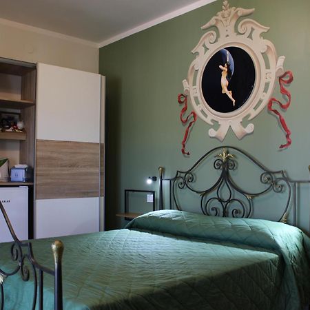 La Casa Di Giusy Bed & Breakfast Cosenza Bagian luar foto