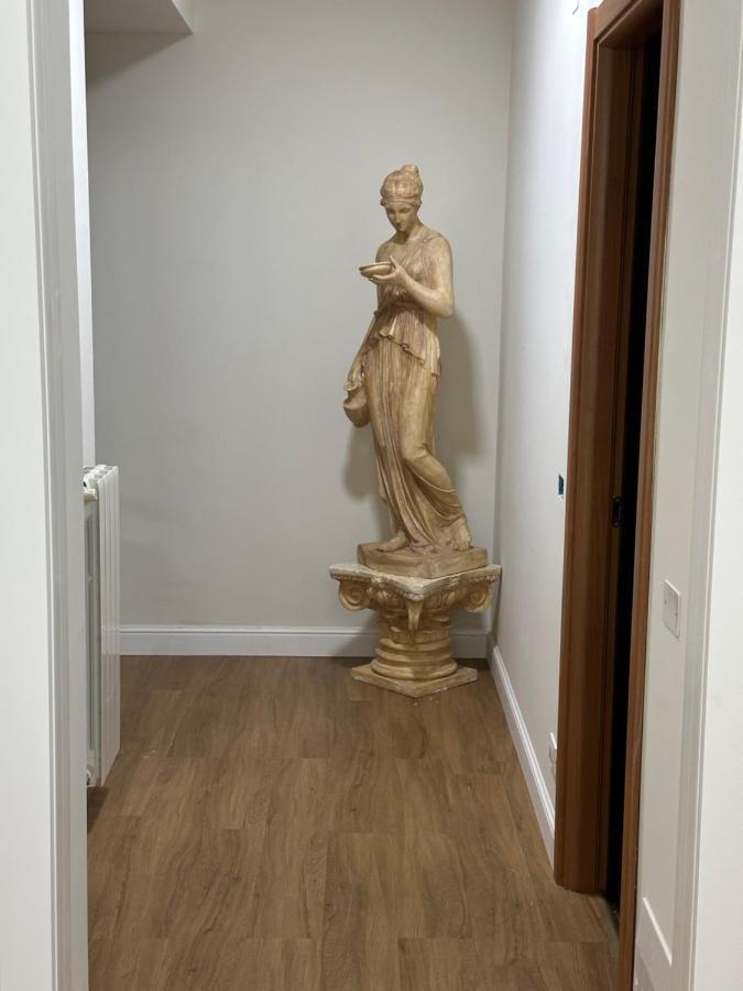 La Casa Di Giusy Bed & Breakfast Cosenza Bagian luar foto
