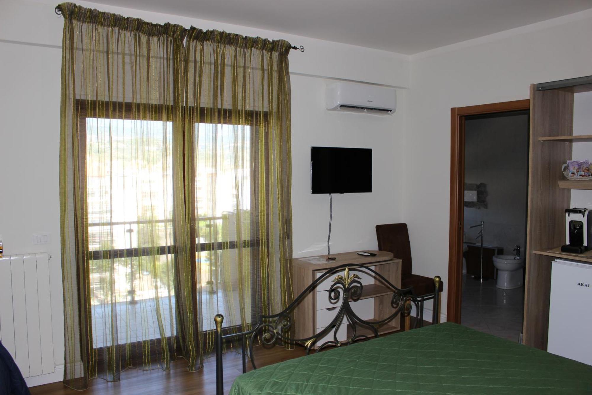 La Casa Di Giusy Bed & Breakfast Cosenza Bagian luar foto